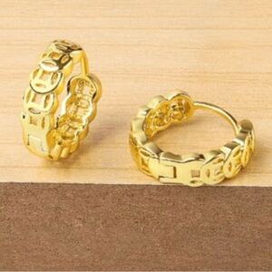 18k Gold Plating over 925 Sterling Silver Huggie Earring #E6-18